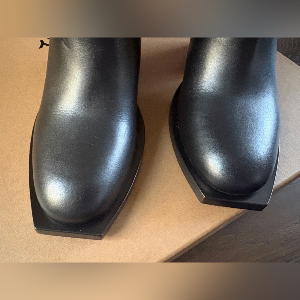 Burberry check paneled leather boots size 37.5 -new - Picture 4 of 8